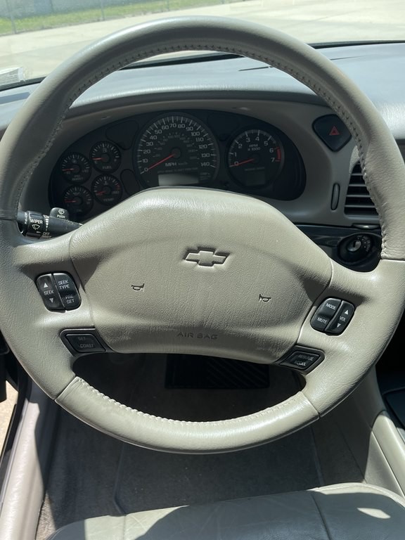 2004 Chevrolet Impala Image 9