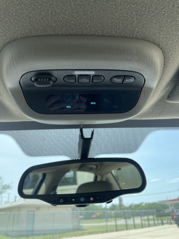 2004 Chevrolet Impala Image 12