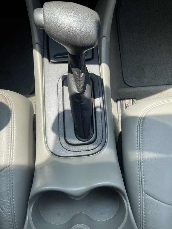 2004 Chevrolet Impala Image 16