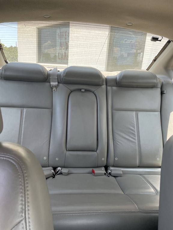 2004 Chevrolet Impala Image 21