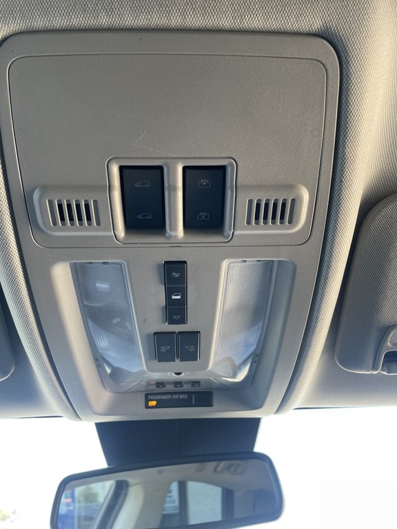 2012 Cadillac SRX Image 10