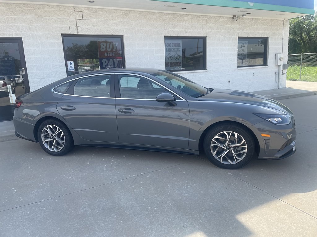 2021 Hyundai Sonata Image 2