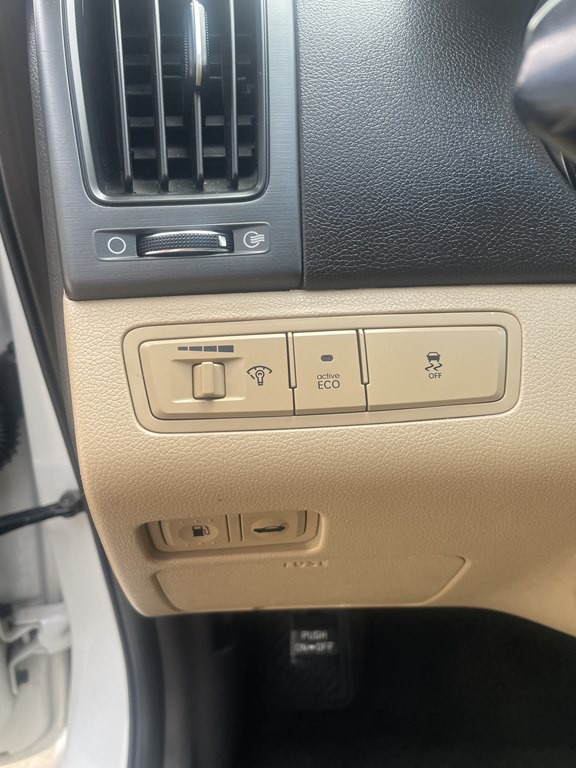 2013 Hyundai Sonata Image 8