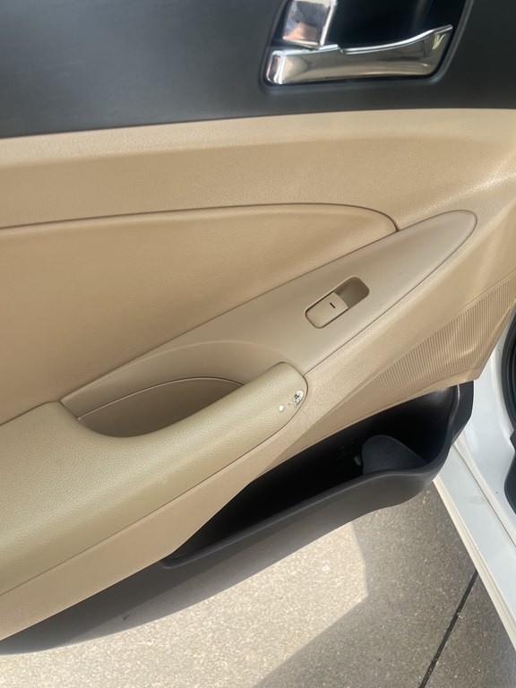 2013 Hyundai Sonata Image 18