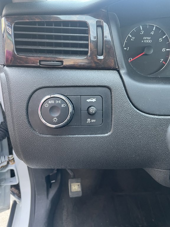 2014 Chevrolet Impala Image 10