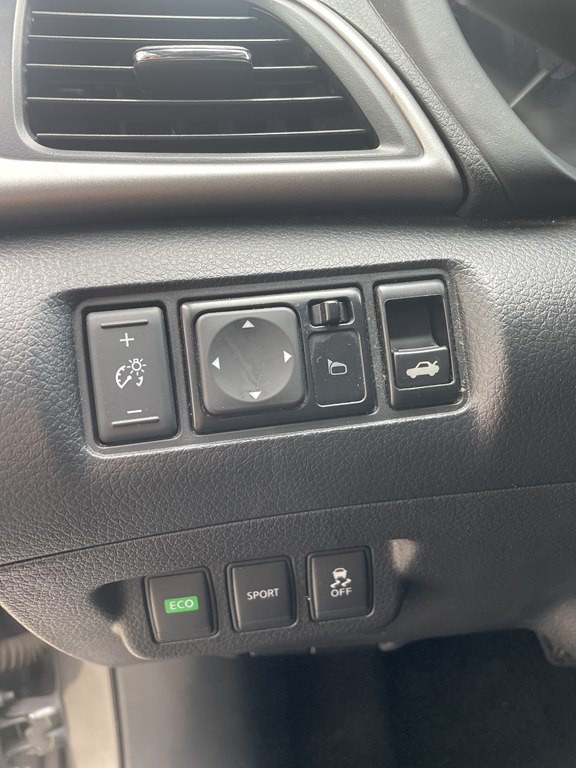 2015 Nissan Sentra Image 7