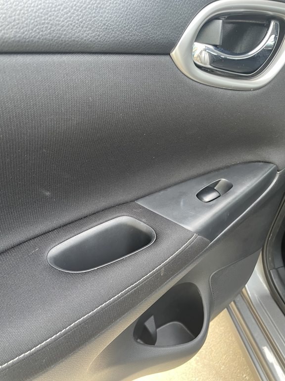 2015 Nissan Sentra Image 20