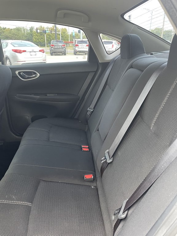 2015 Nissan Sentra Image 21
