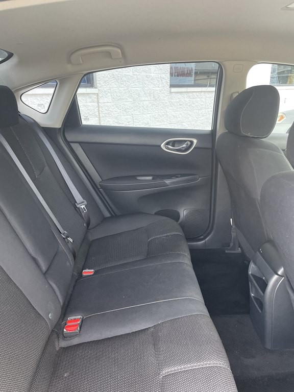 2015 Nissan Sentra Image 24