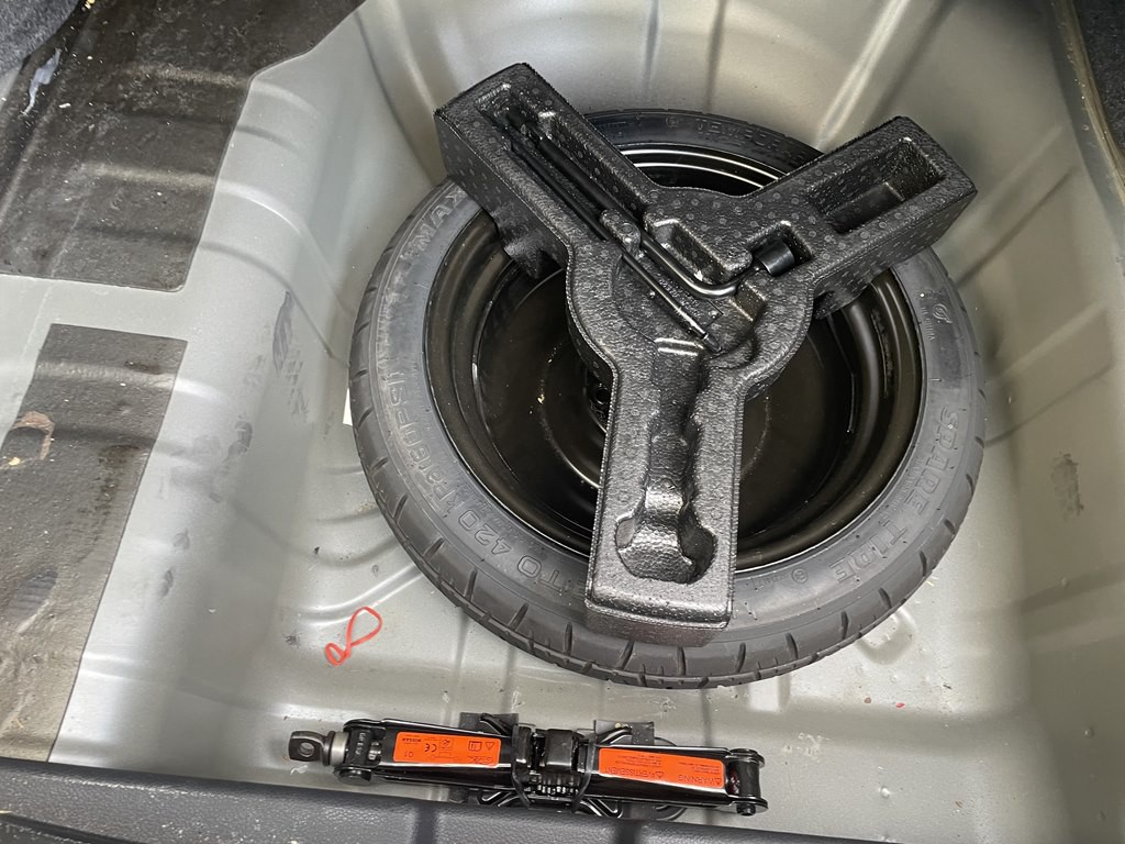 2015 Nissan Sentra Image 26