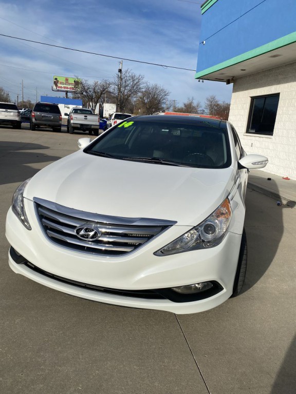 2014 Hyundai Sonata Image 3