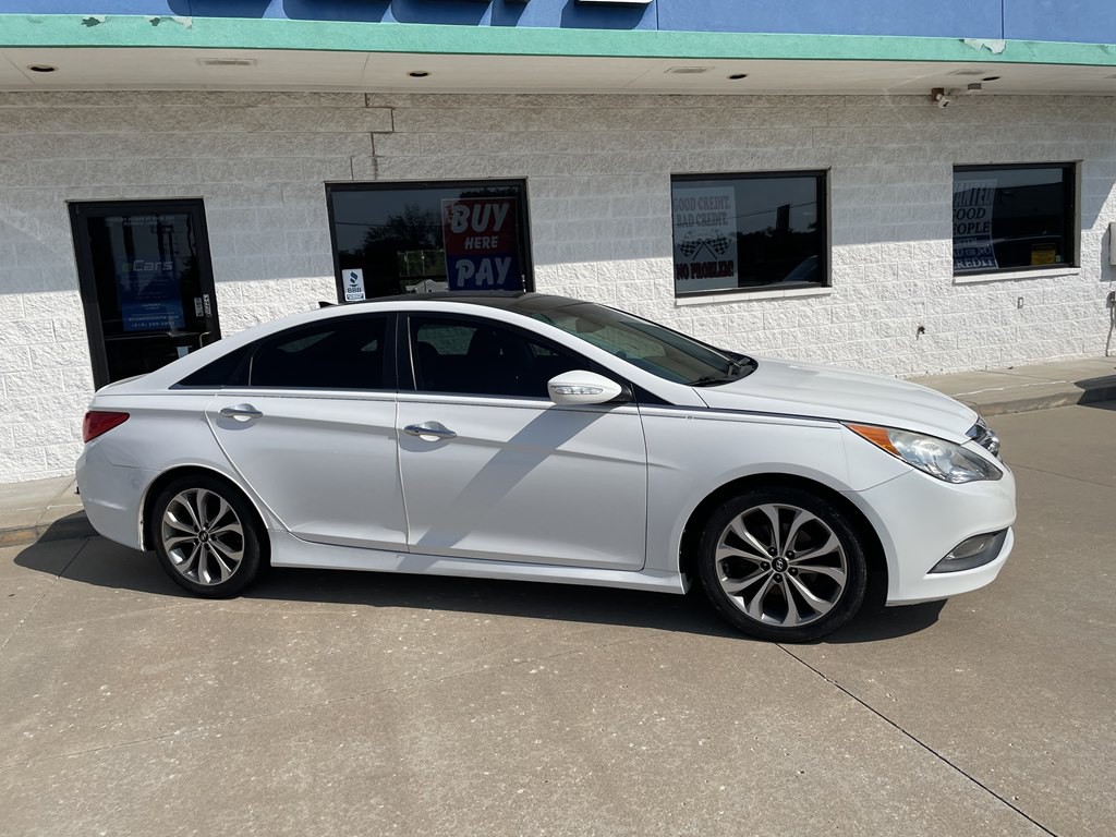 2014 Hyundai Sonata Image 2