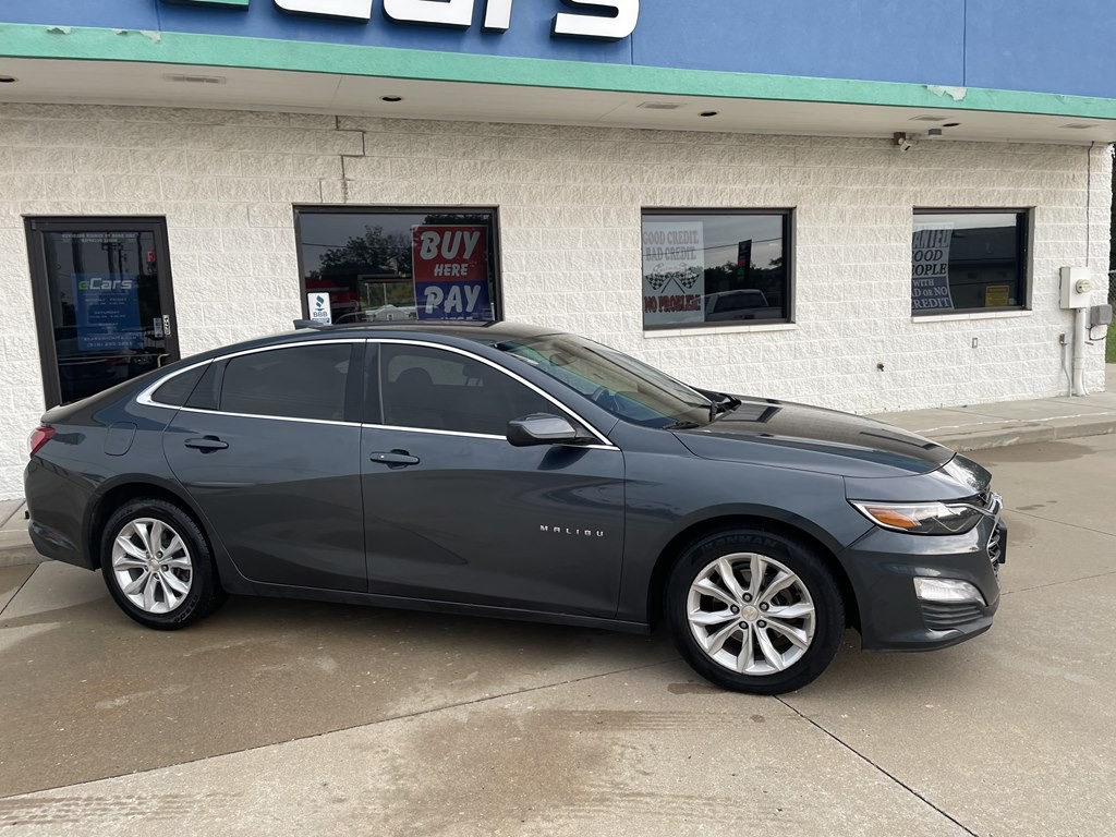 2020 Chevrolet Malibu Image 2