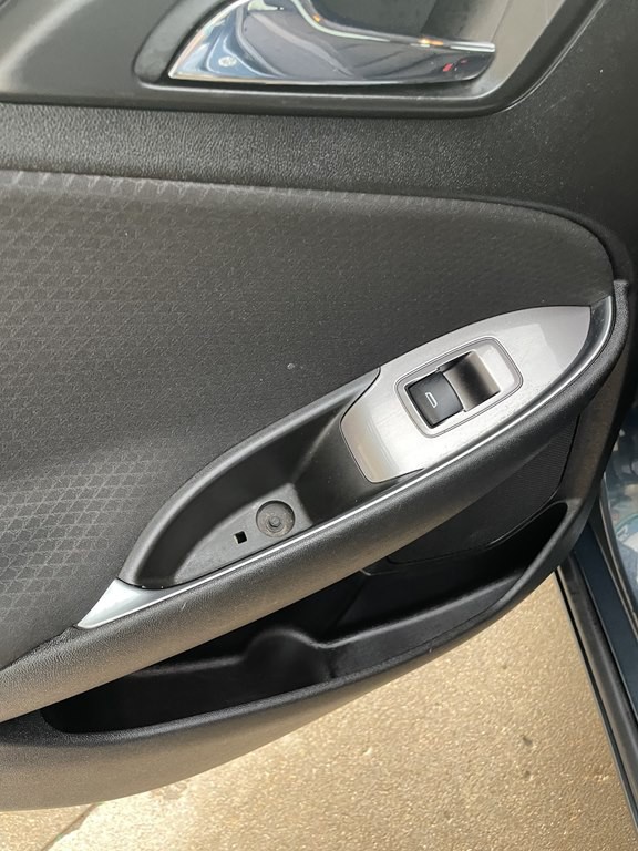 2020 Chevrolet Malibu Image 21