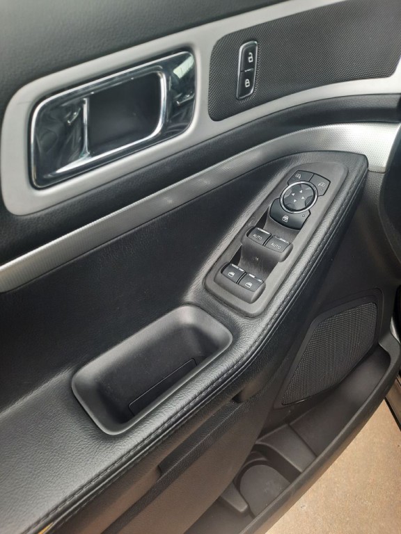2014 Ford Explorer Image 11