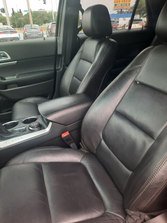 2014 Ford Explorer Image 12