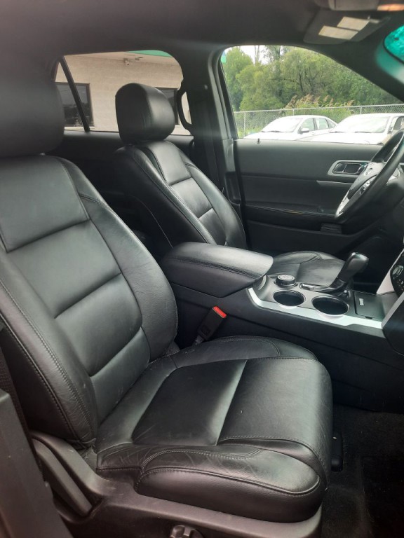 2014 Ford Explorer Image 25