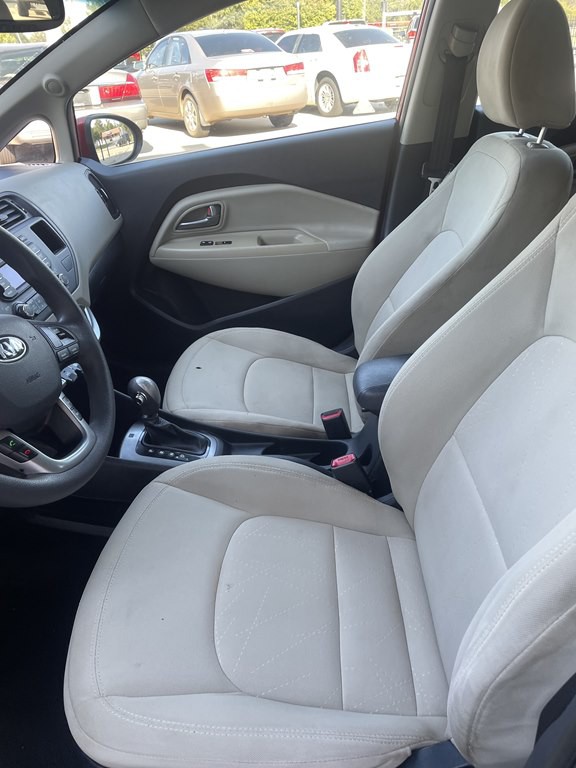 2013 Kia Rio Image 8