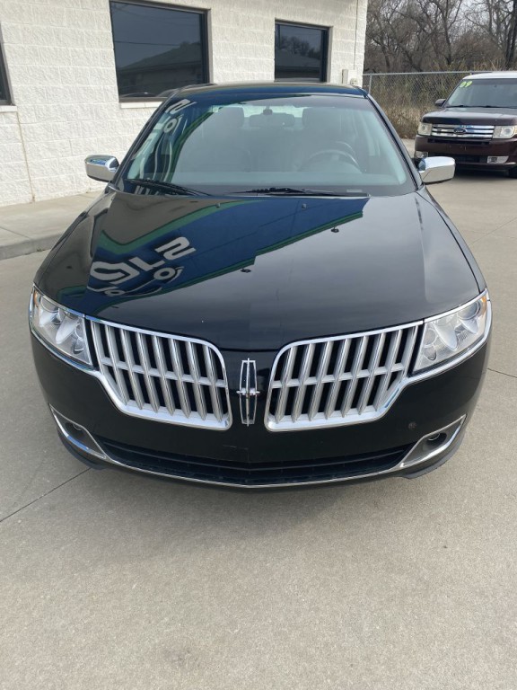 2012 Lincoln MKZ Image 2