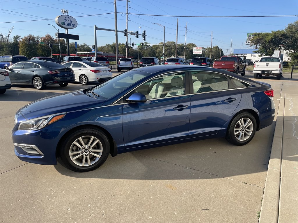 2015 Hyundai Sonata Image 4