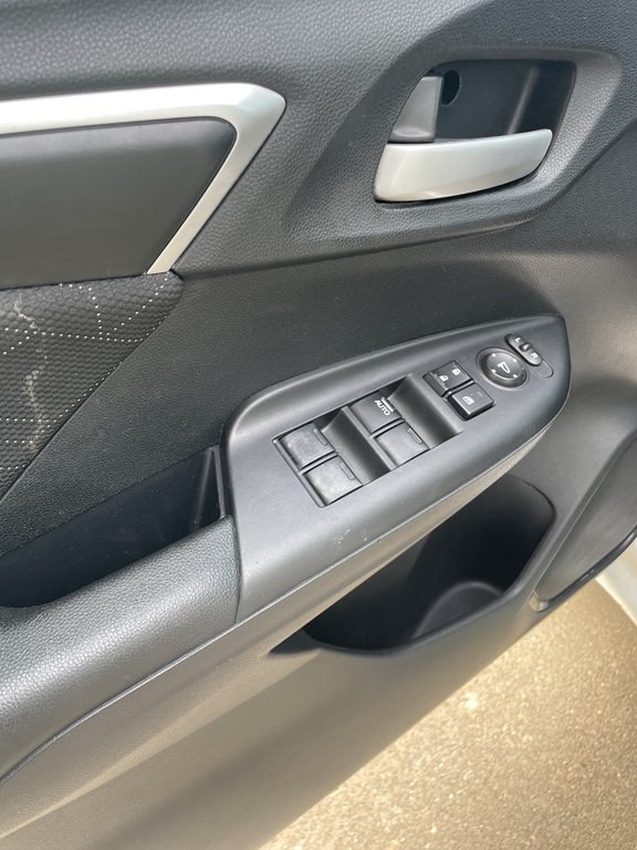 2015 Honda Fit Image 6