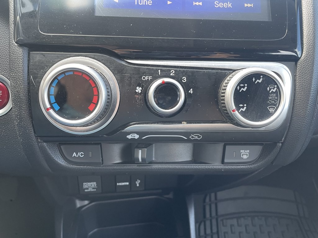 2015 Honda Fit Image 14