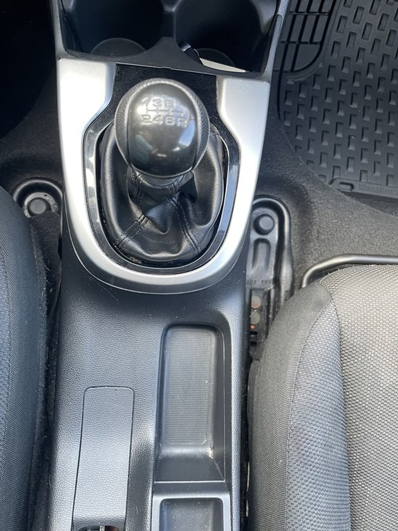 2015 Honda Fit Image 16