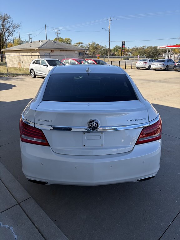 2016 Buick Lacrosse Image 5