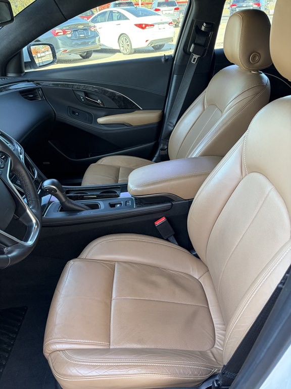 2016 Buick Lacrosse Image 8