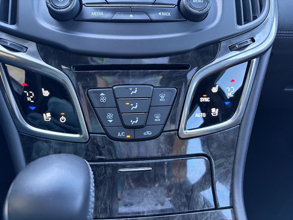 2016 Buick Lacrosse Image 16