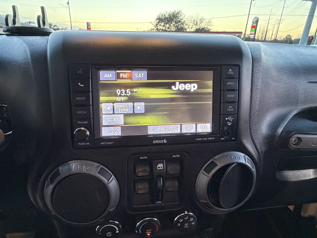 2017 Jeep Wrangler Unlimited Image 12