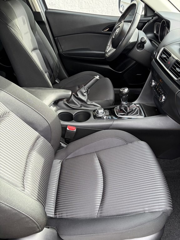 2016 Mazda Mazda3 Image 18