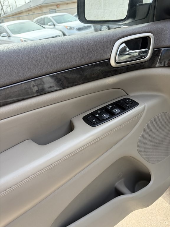 2011 Jeep Grand Cherokee Image 6