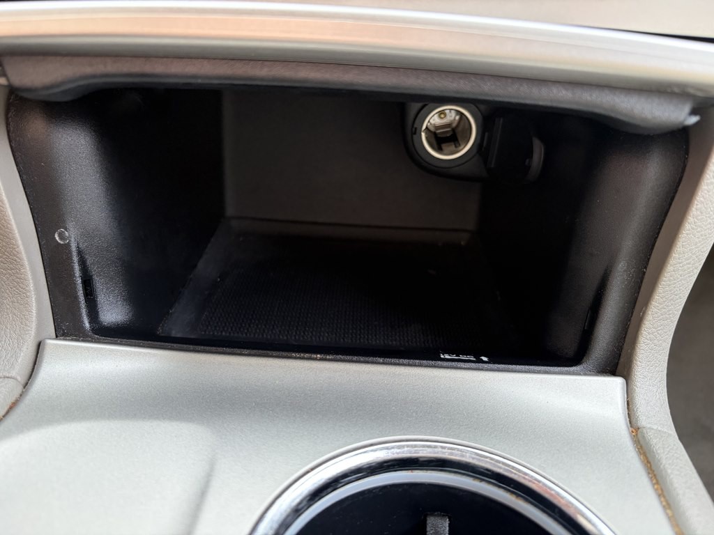 2011 Jeep Grand Cherokee Image 16