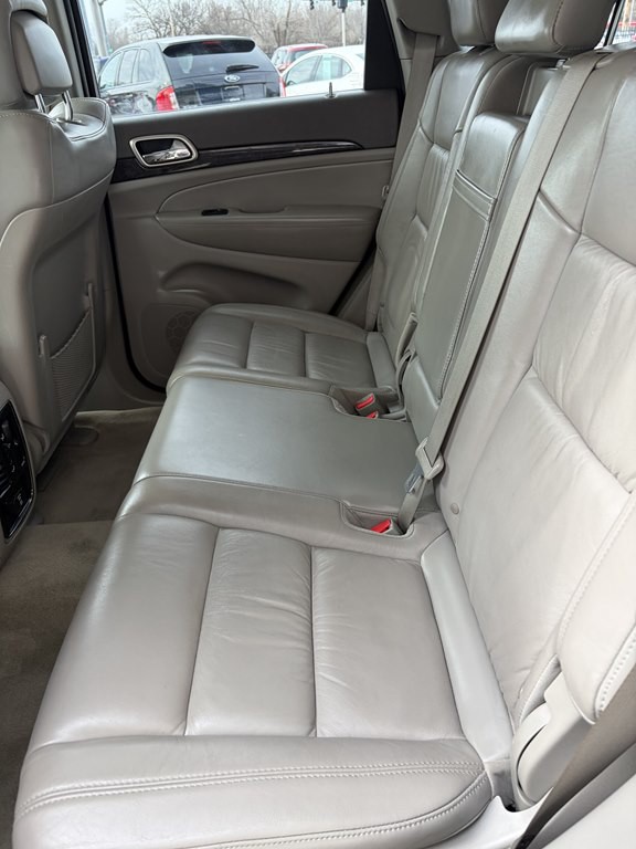 2011 Jeep Grand Cherokee Image 23