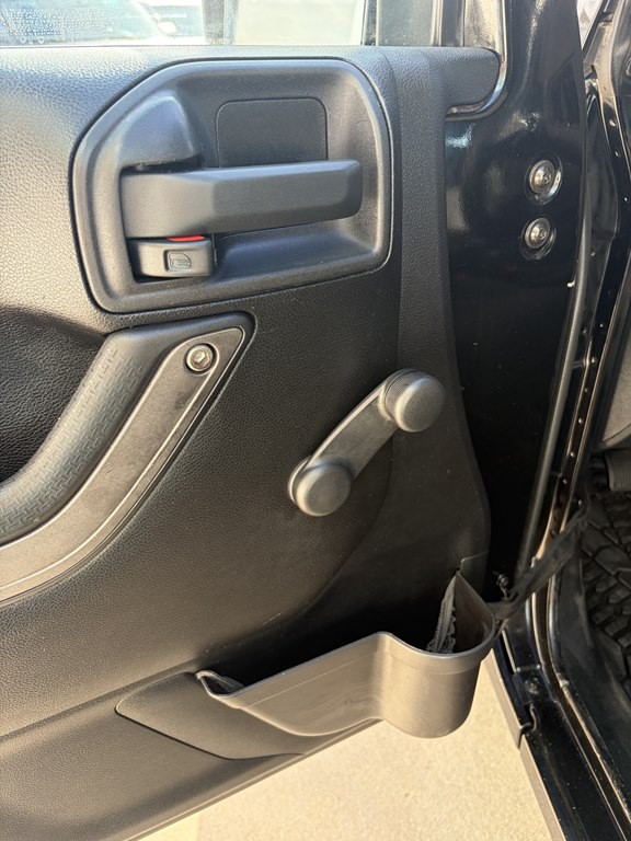 2012 Jeep Wrangler Image 6