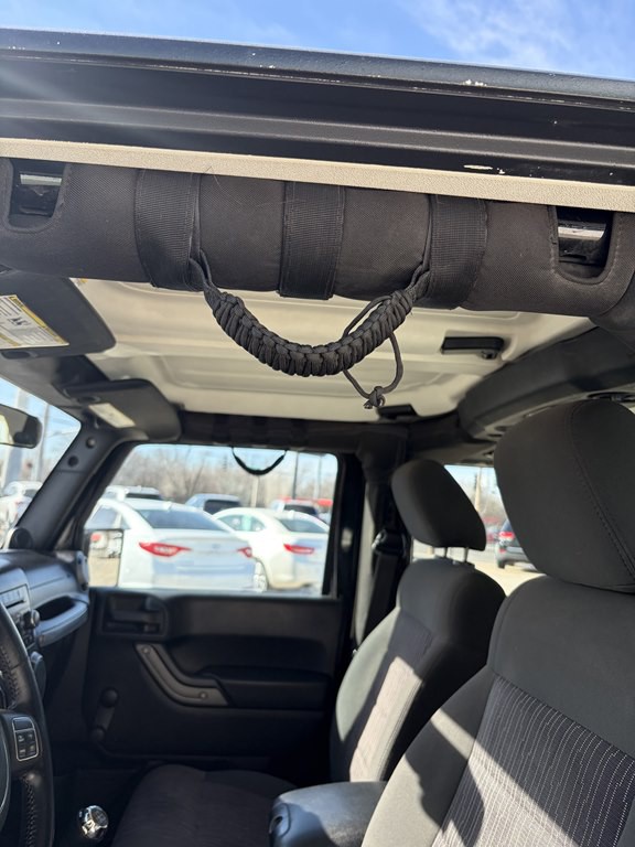 2012 Jeep Wrangler Image 8