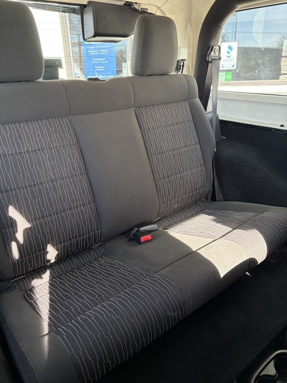 2012 Jeep Wrangler Image 22