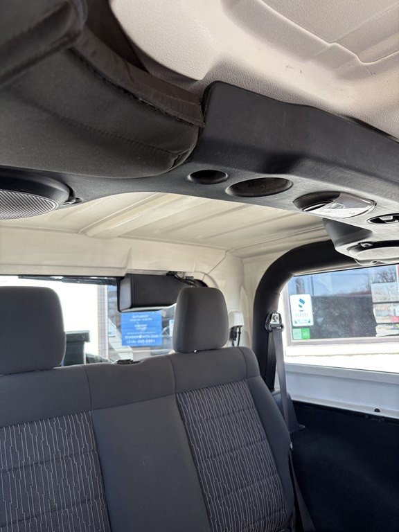 2012 Jeep Wrangler Image 23