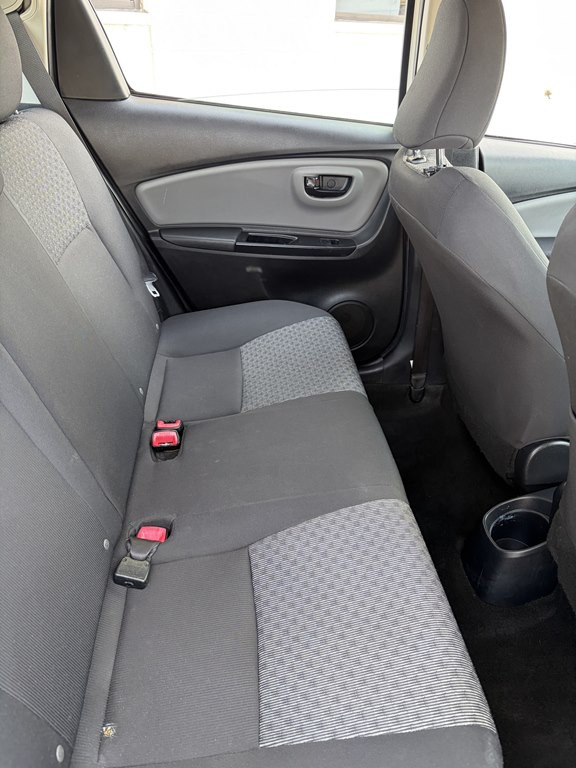 2017 Toyota Yaris Image 23