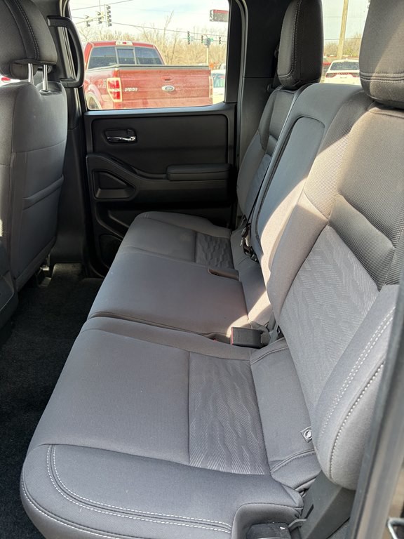 2023 Nissan Frontier Image 22