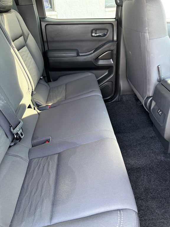 2023 Nissan Frontier Image 25