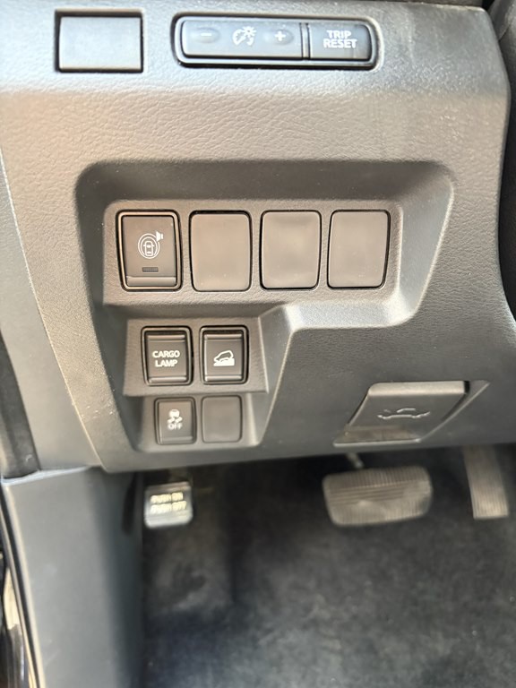 2023 Nissan Frontier Image 8