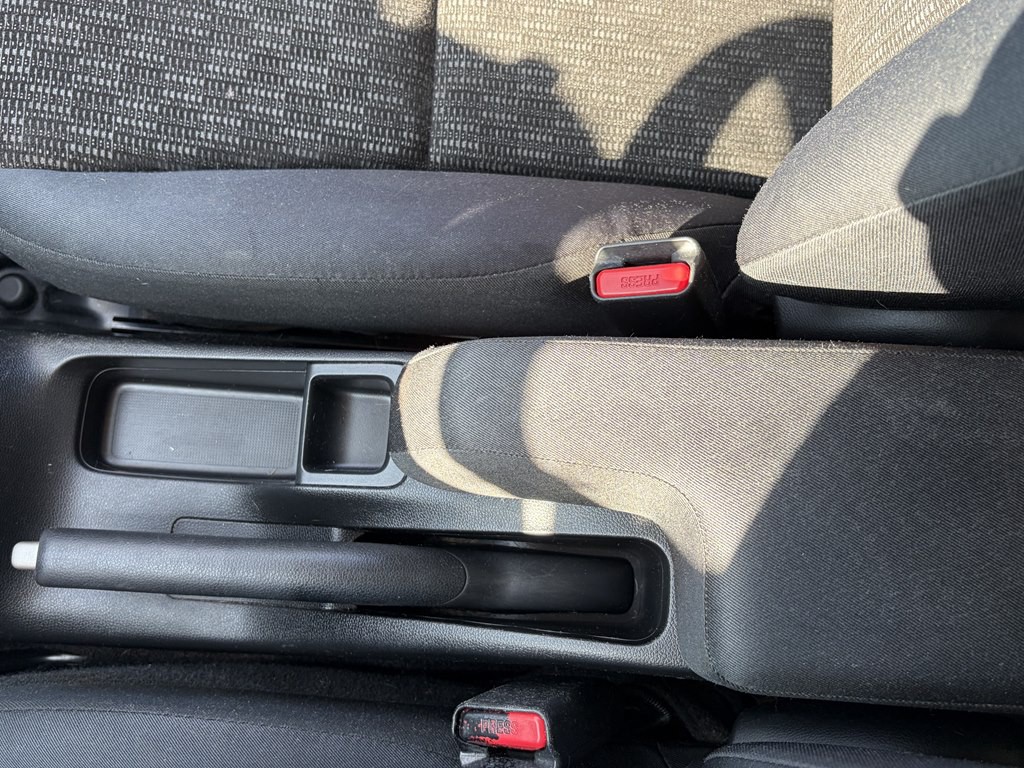 2016 Honda Fit Image 16