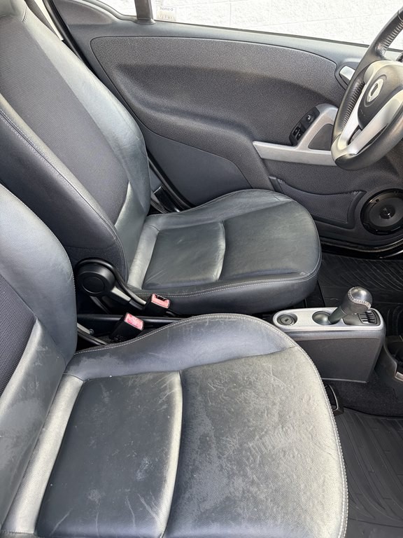 2009 smart fortwo Image 18