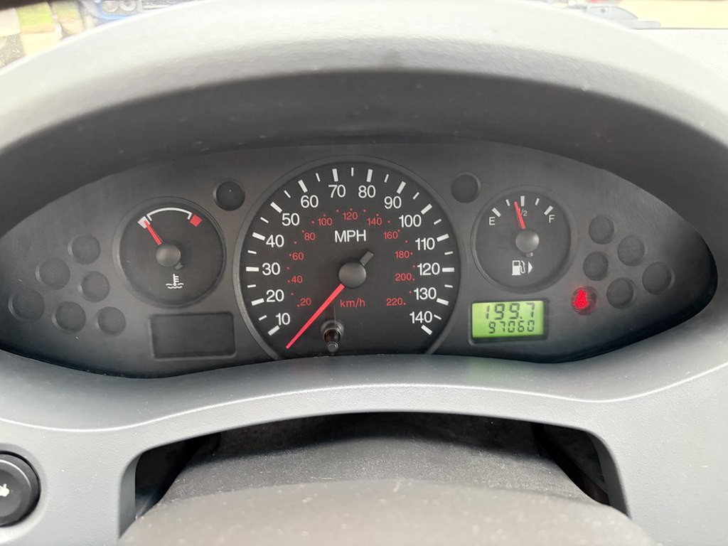 2005 Ford Focus Image 9