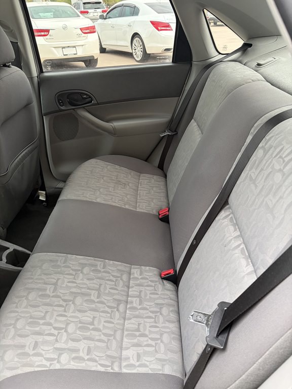 2005 Ford Focus Image 20
