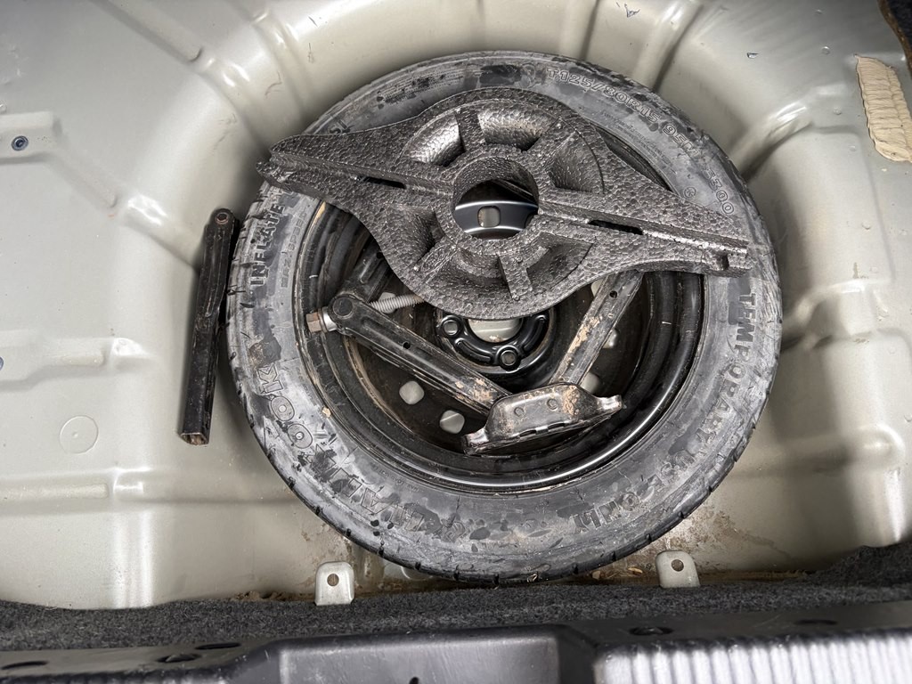 2005 Ford Focus Image 24