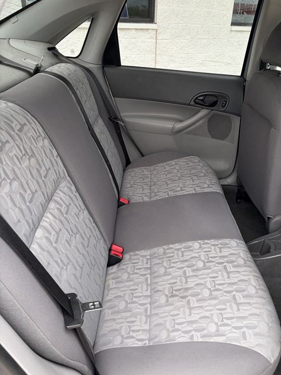 2005 Ford Focus Image 22