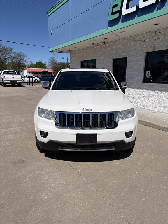 2011 Jeep Grand Cherokee Image 3